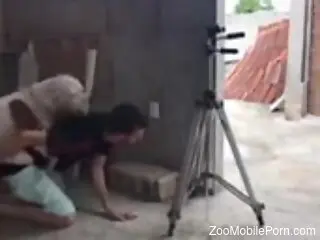 Amateur gay man filmed trying anal sex with his dog