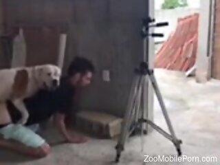 Amateur gay man filmed trying anal sex with his dog